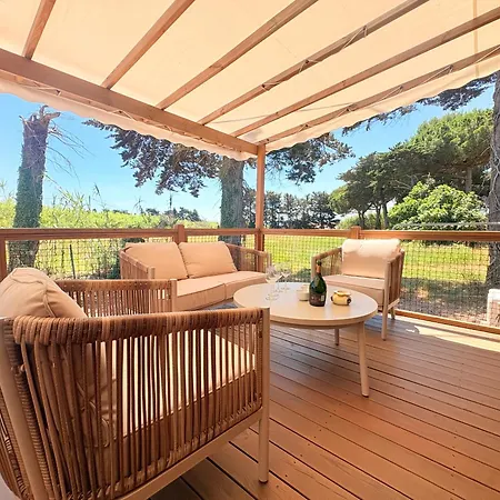 Mobil-home Climatise 6 Pers Avec Piscine, Terrasse Ombragee Et Parking Kamp alanı