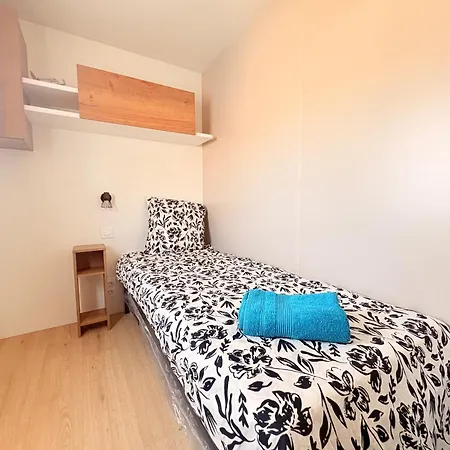 Mobil-home Climatise 6 Pers Avec Piscine, Terrasse Ombragee Et Parking * 海滨圣玛丽