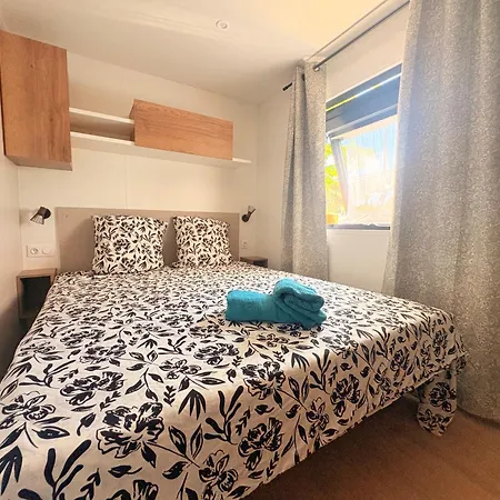 Mobil-home Climatise 6 Pers Avec Piscine, Terrasse Ombragee Et Parking Sainte-Marie-la-Mer
