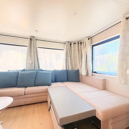 Mobil-home Climatise 6 Pers Avec Piscine, Terrasse Ombragee Et Parking Kamp alanı Sainte-Marie-la-Mer